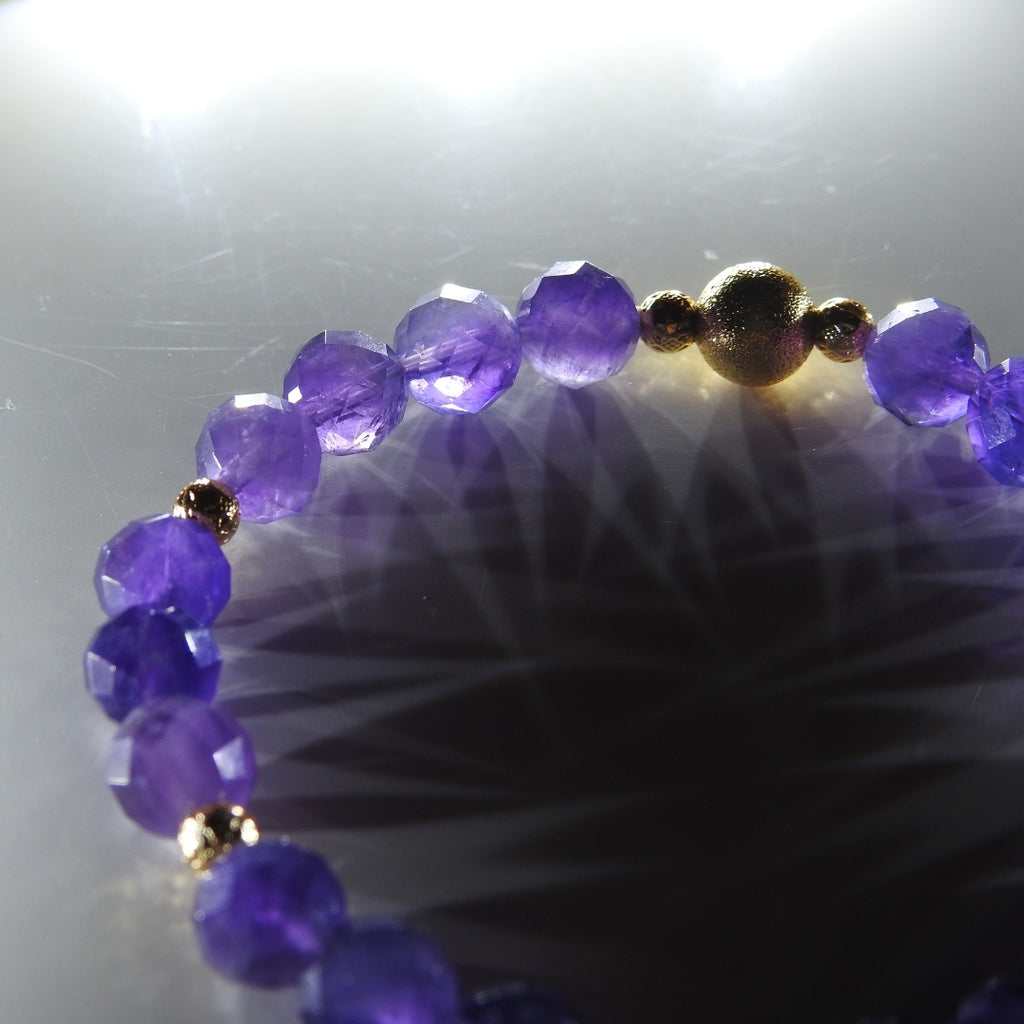 Amethyst Bracelet 8 mm Faceted – Amethyra Veil of Dreams – Arcana Aurora Collection