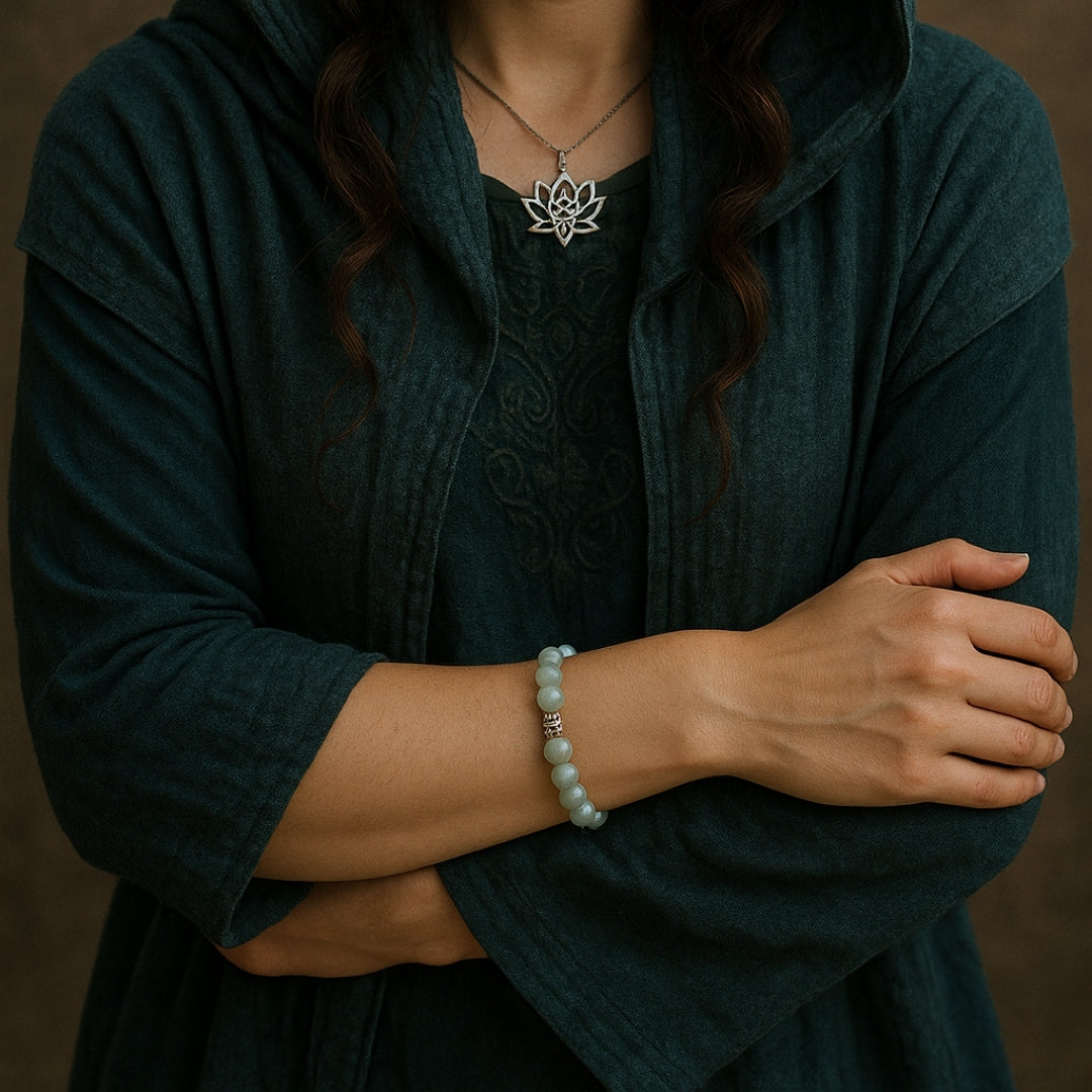 Blue Quartz Beaded Bracelet (10 mm)