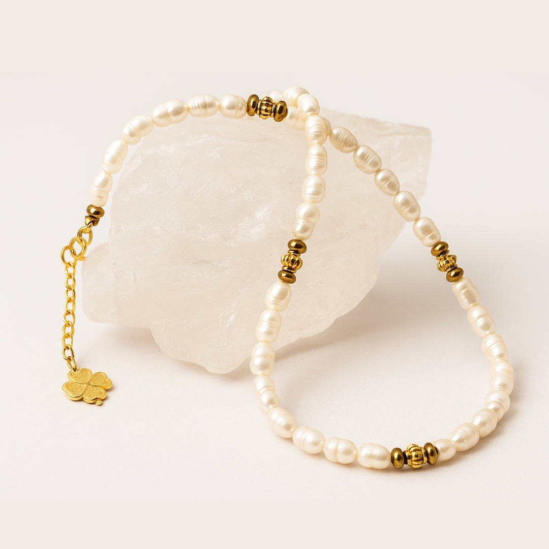 Lunar Pearl Choker – Soft Moonlight Edition Freshwater Necklace with Gold Accents Minimalist Bridal Jewelry