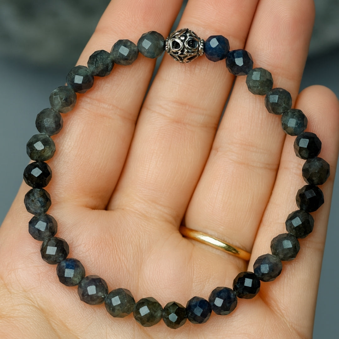 Viking Compass Bracelet – Faceted Iolite 6mm | 925 Silver Knot Cover