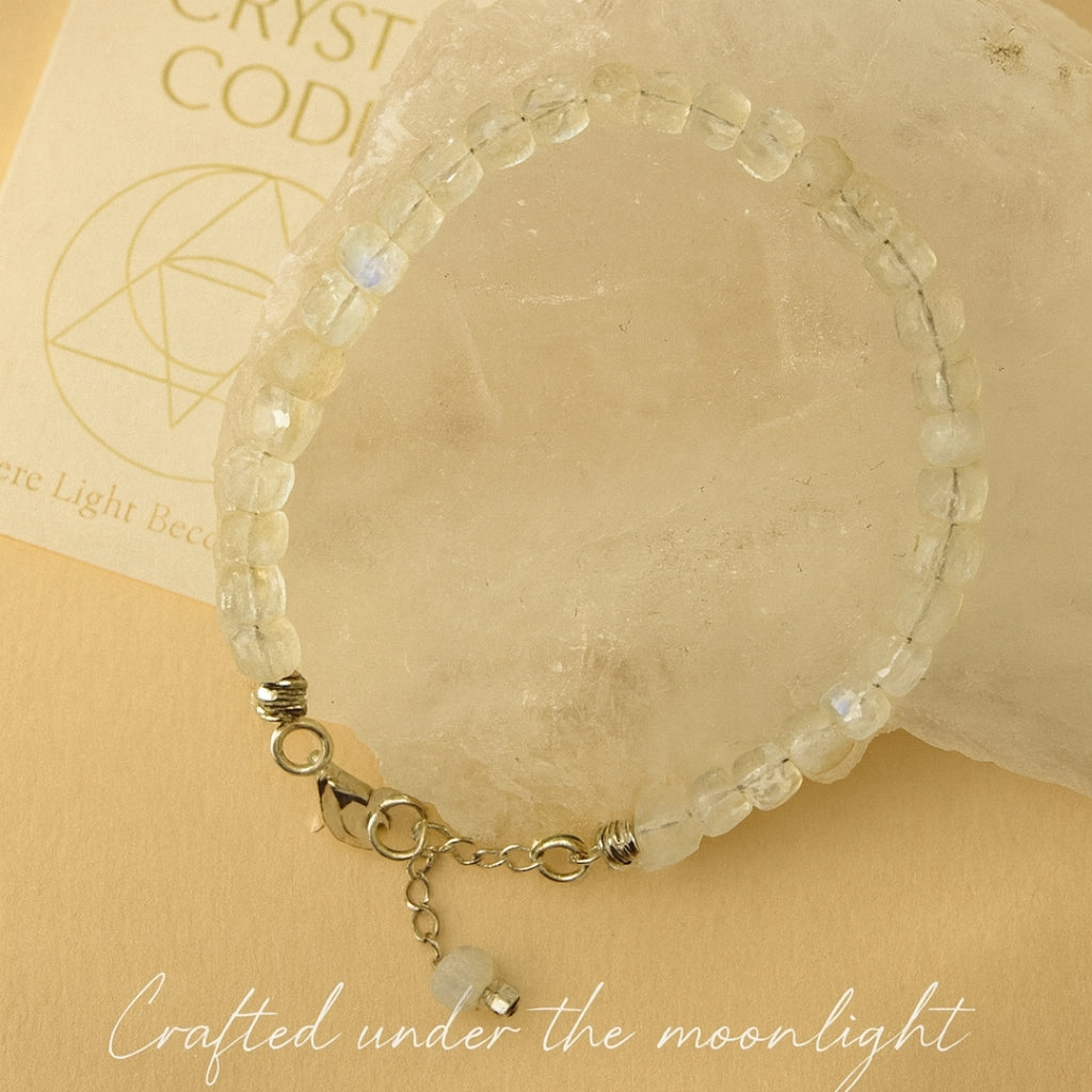 Moonstone Cube Bracelet Cube Cut 4–5 mm | 925 Silver |