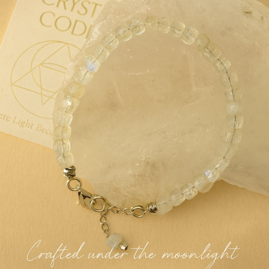 Moonstone Cube Bracelet Cube Cut 4–5 mm | 925 Silver |