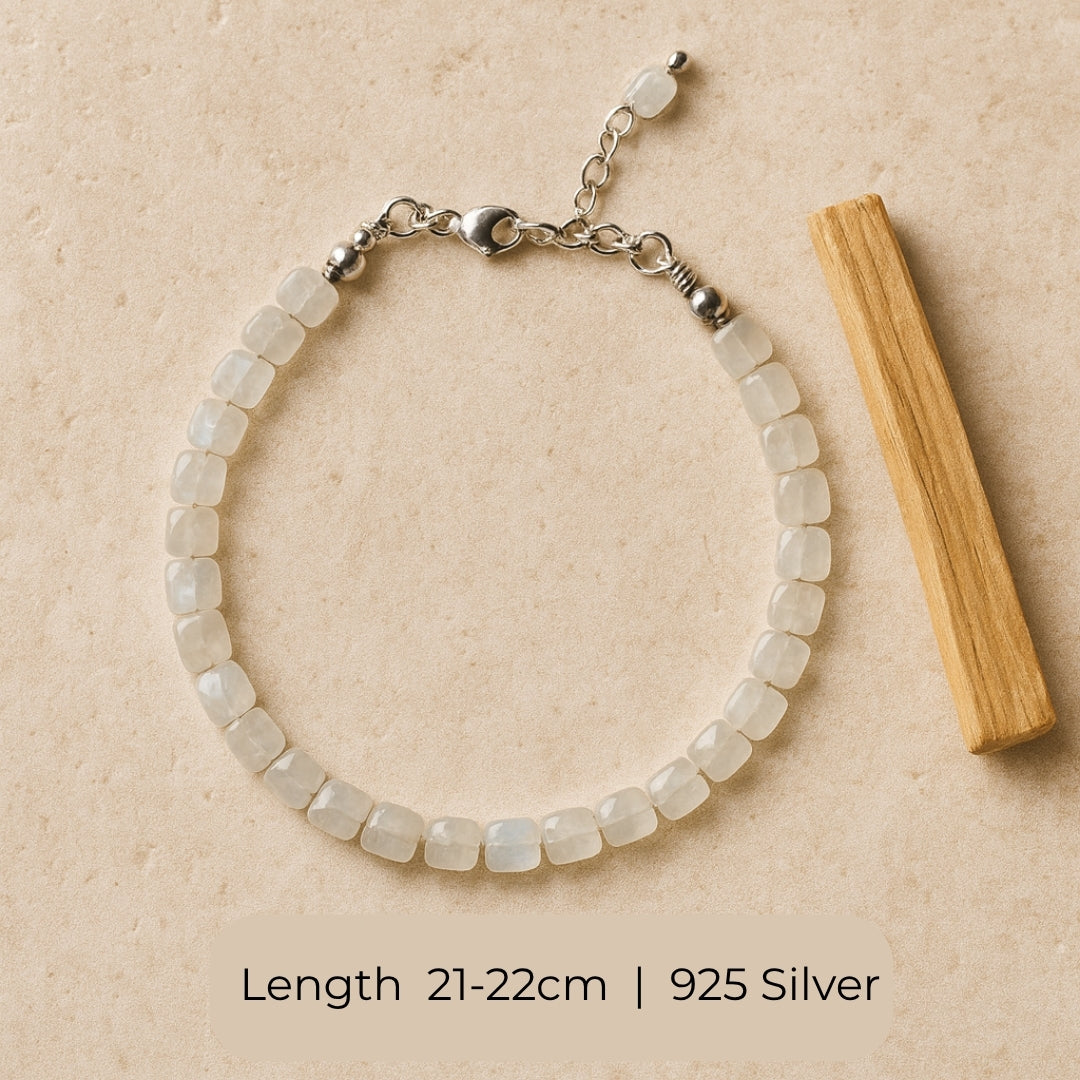Moonstone Cube Bracelet Cube Cut 4–5 mm | 925 Silver |